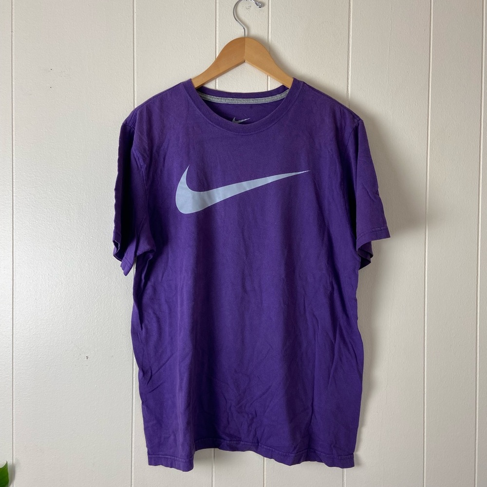 Nike Swoosh T shirt